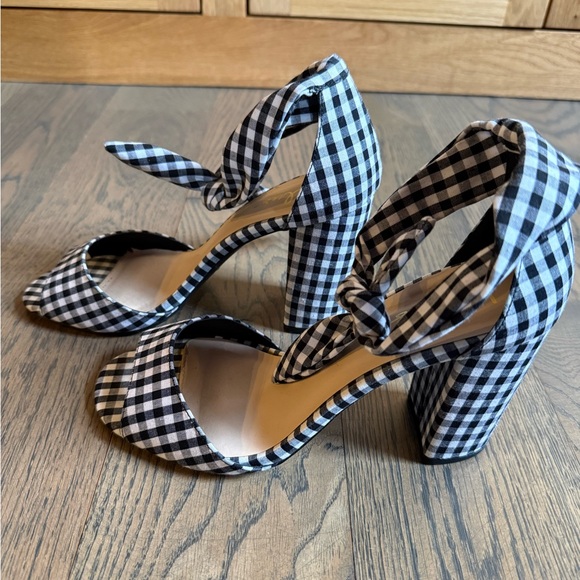 Lulus Covington Black and White Gingham Ankle Strap Heels , size 9 like new! - Picture 4 of 6